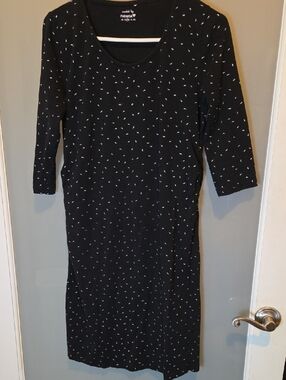 Black Scoop Neck Maternity Dress with Micro Leaf Print